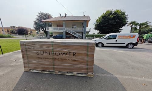 Istallazione Impianto Fotovoltaico ad alta efficienza su tetto spiovente