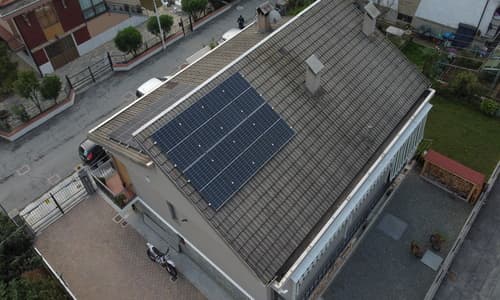 Impianto Fotovoltaico a massima resa su tetto a due falde