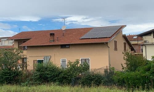 Installazione Impianto Fotovoltaico sul tetto di un'abitazione privata