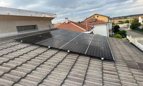 Impianto Fotovoltaico a massima resa su tetto a due falde