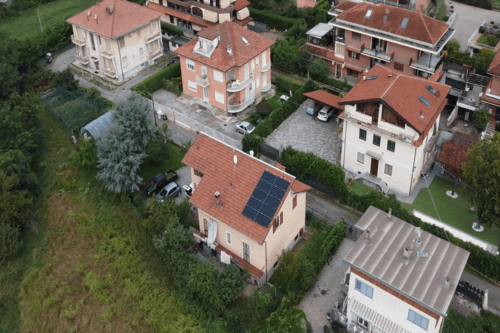 Installazione Impianto Fotovoltaico sul tetto di un'abitazione privata