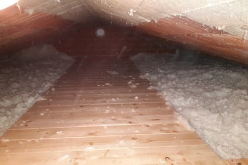 Riqualificazione energetica con insufflaggio del sottotetto di un fabbricato civile