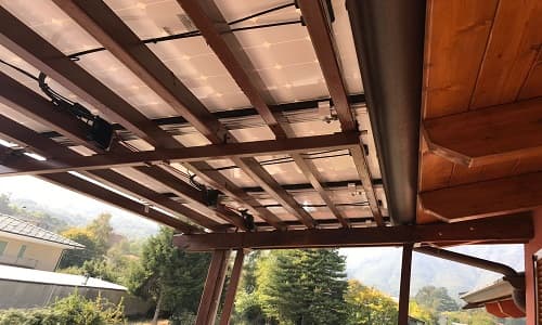 Realizzazione tettoia fotovoltaica con moduli a vista