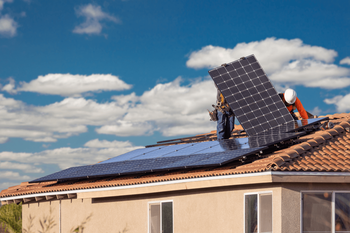 Contributo a fondo perduto del 40% per installare pannelli fotovoltaici nei piccoli comuni