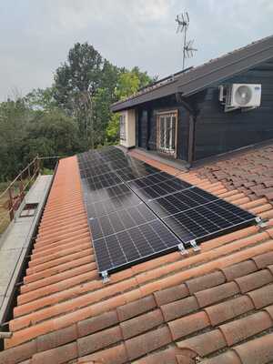 Installazione stazione di ricarica e Impianto Fotovoltaico con accumulo