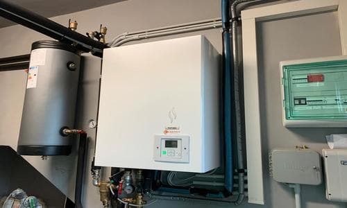 Realizzazione impianto ibrido con Pompa di calore e caldaia a legna