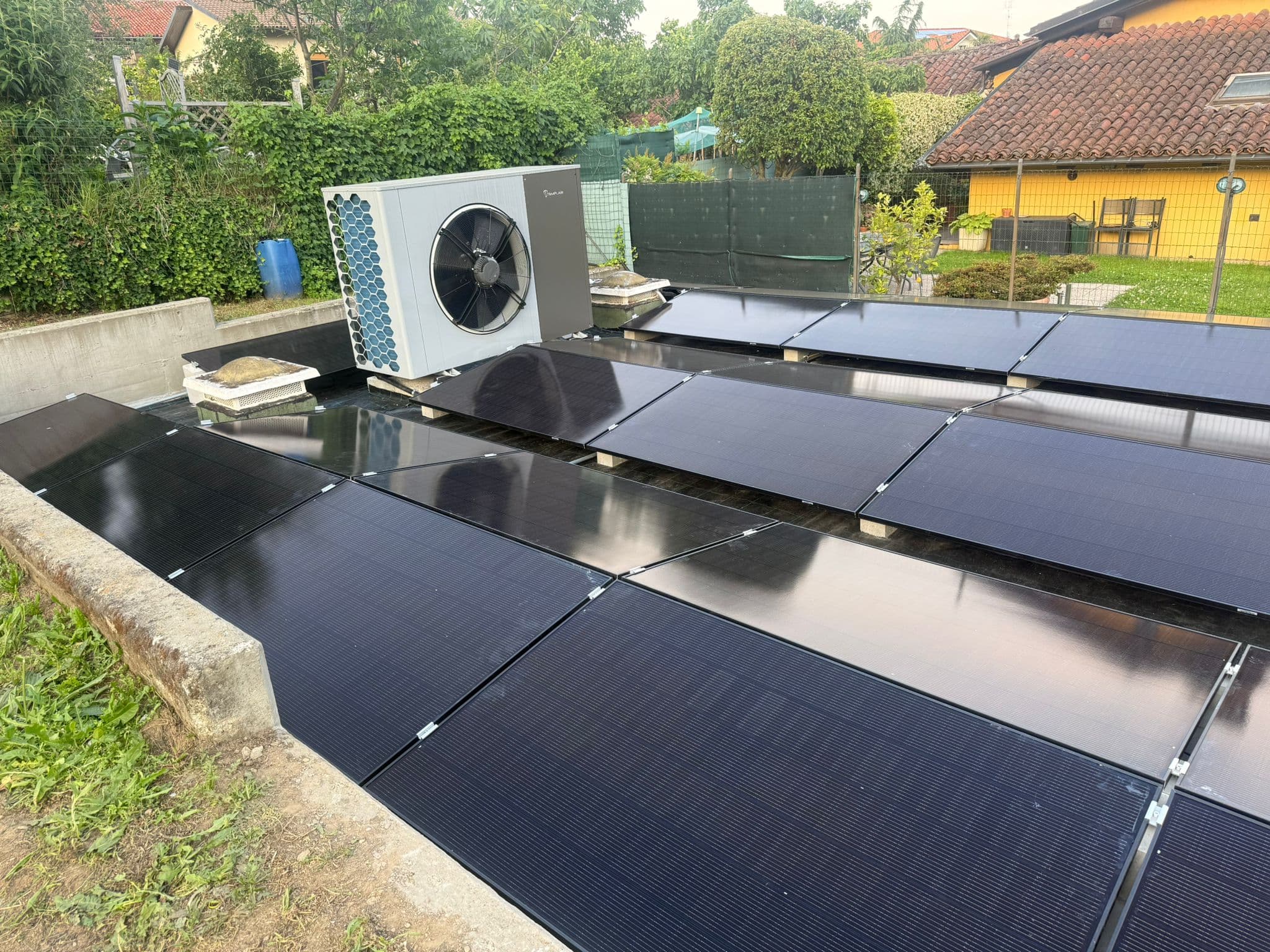 Moduli fotovoltaici installati a terra