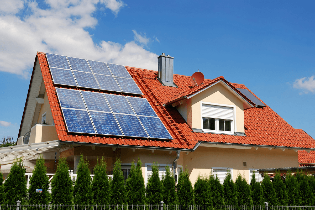 Contributo a fondo perduto del 40% per installare pannelli fotovoltaici nei piccoli comuni
